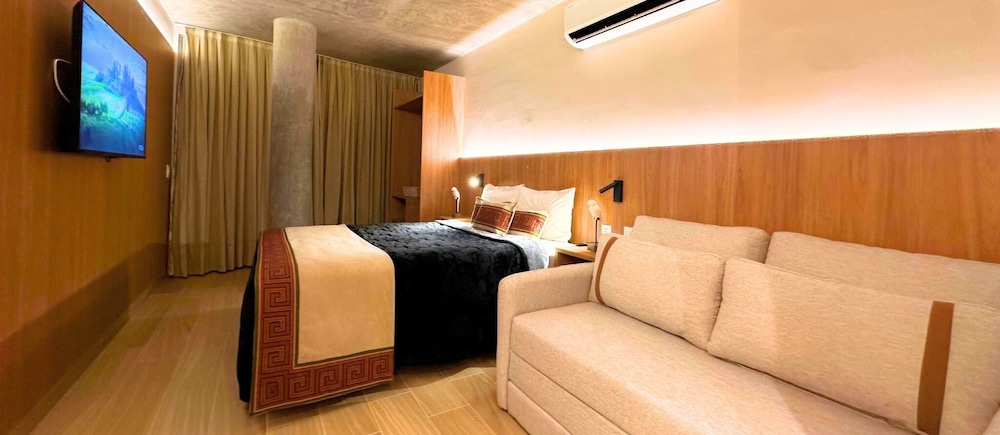 Panoramic Suite