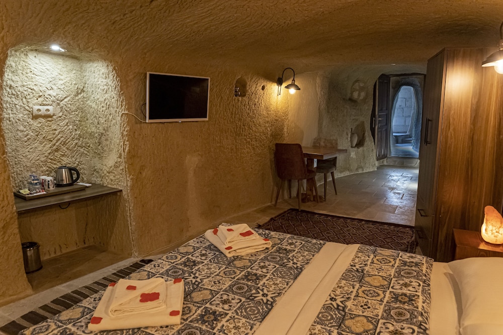 Premier Quadruple Room, Multiple Beds, Non Smoking, Hot Tub photo 3