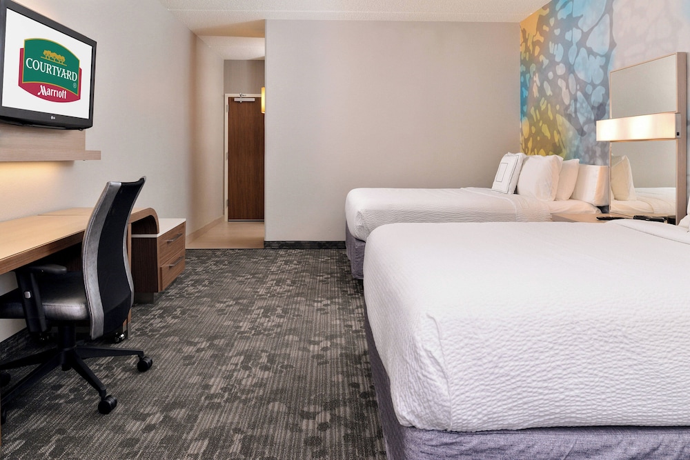 Room, 2 Double Beds photo 1