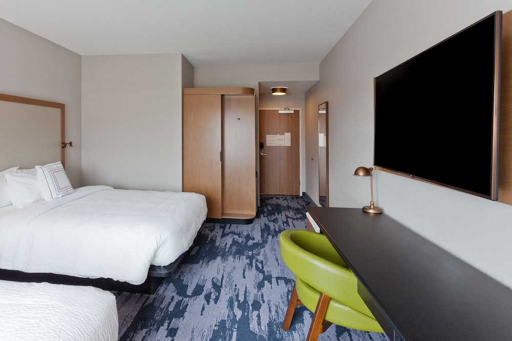 Room, 2 Queen Beds photo 1