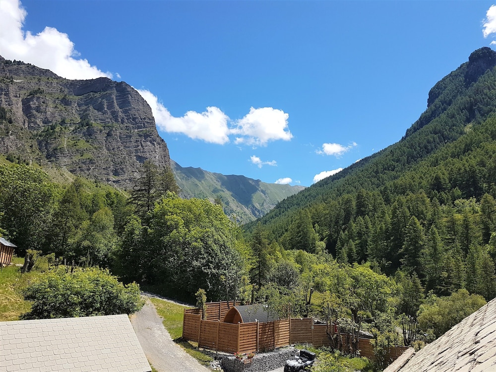Traditional Quadruple Room, Multiple Beds, Mountain View (Pelve) photo 2