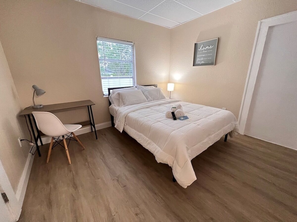 Double Room, Ensuite (Room 1)