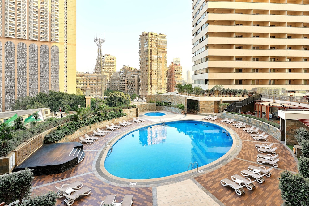 Club Suite, 1 King Bed, Pool View (Corner) - Photo 7