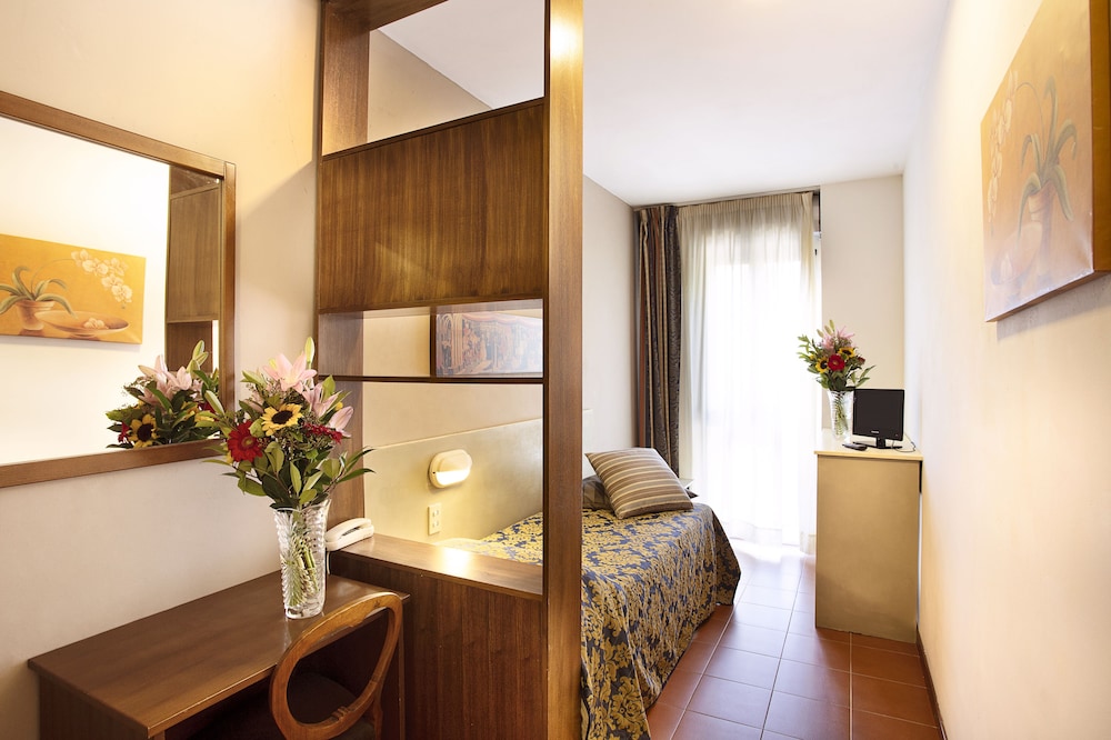 Double or Twin Room photo 2