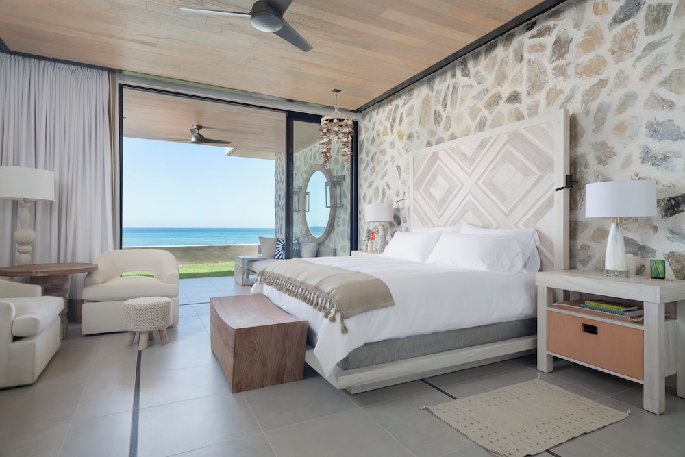 Studio, Oceanfront (Cliffside (LOP-Tortuga/Urraca))