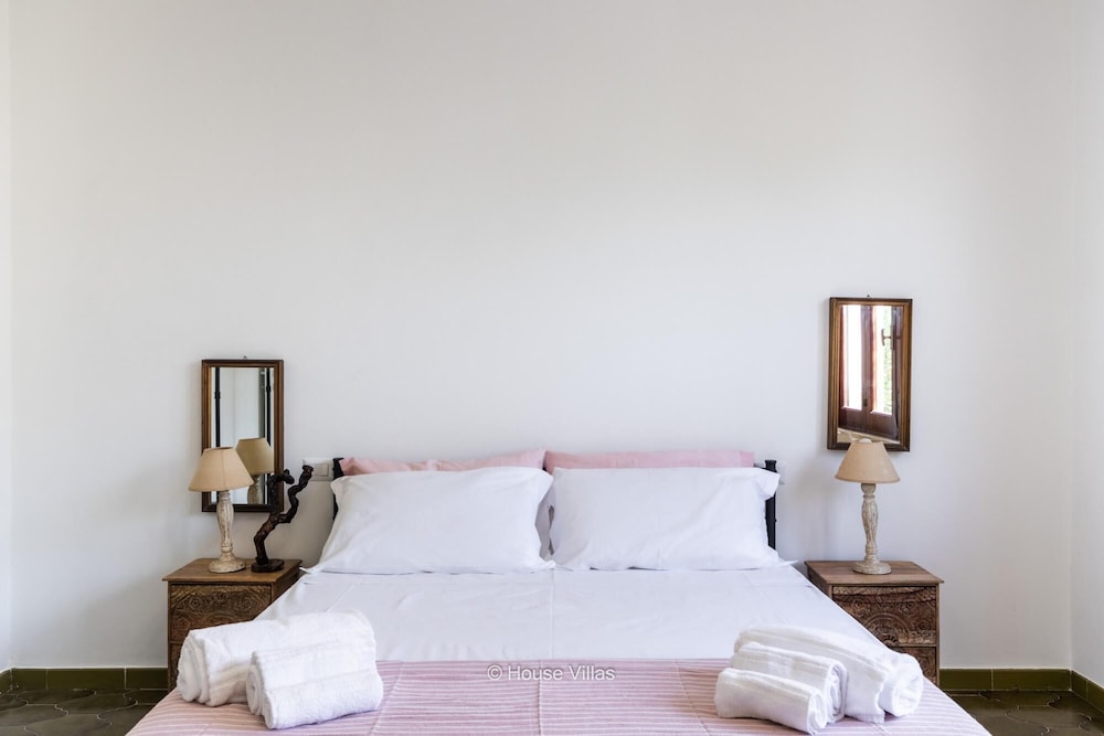House, Multiple Beds (Reel Blessed) photo 2