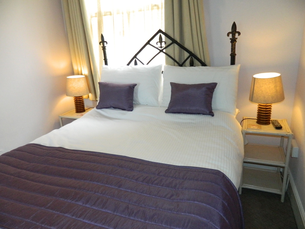 Standard Double Room, 1 Double Bed, Ensuite photo 2