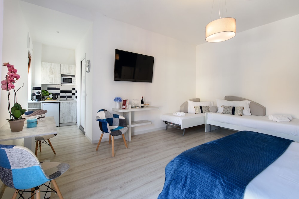Suite, Jetted Tub (King)