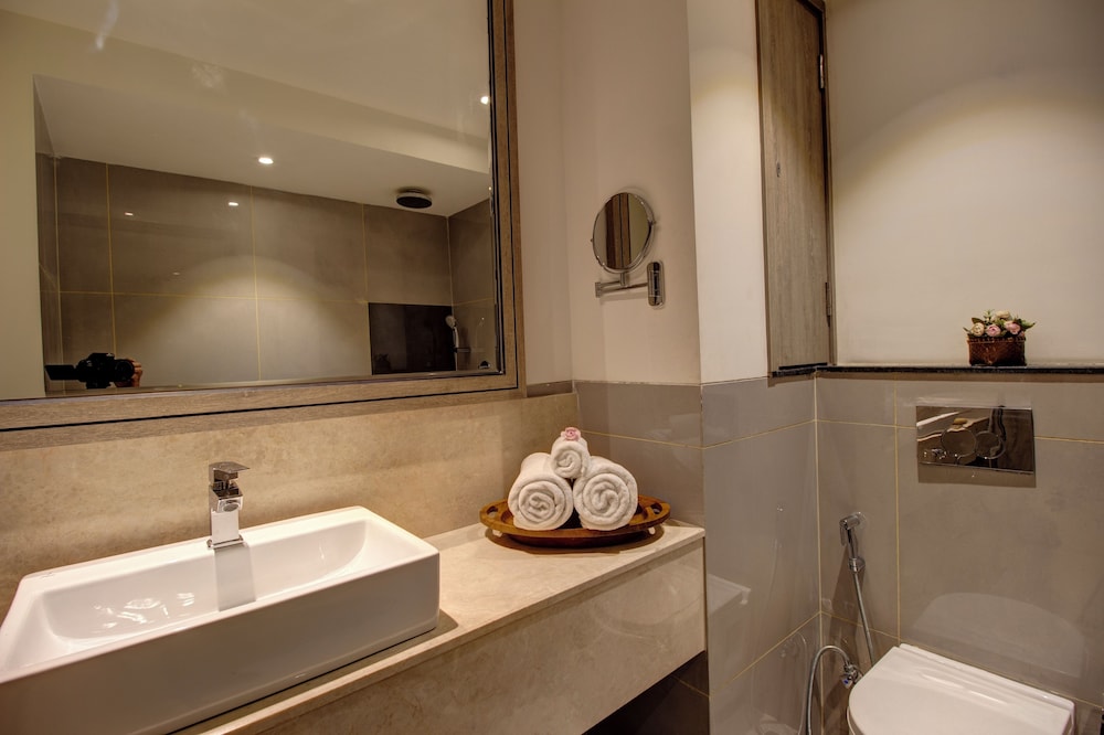 Premium Suite - Photo 2