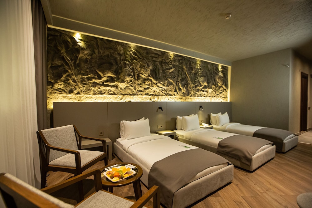 Superior Triple Room - Photo 4