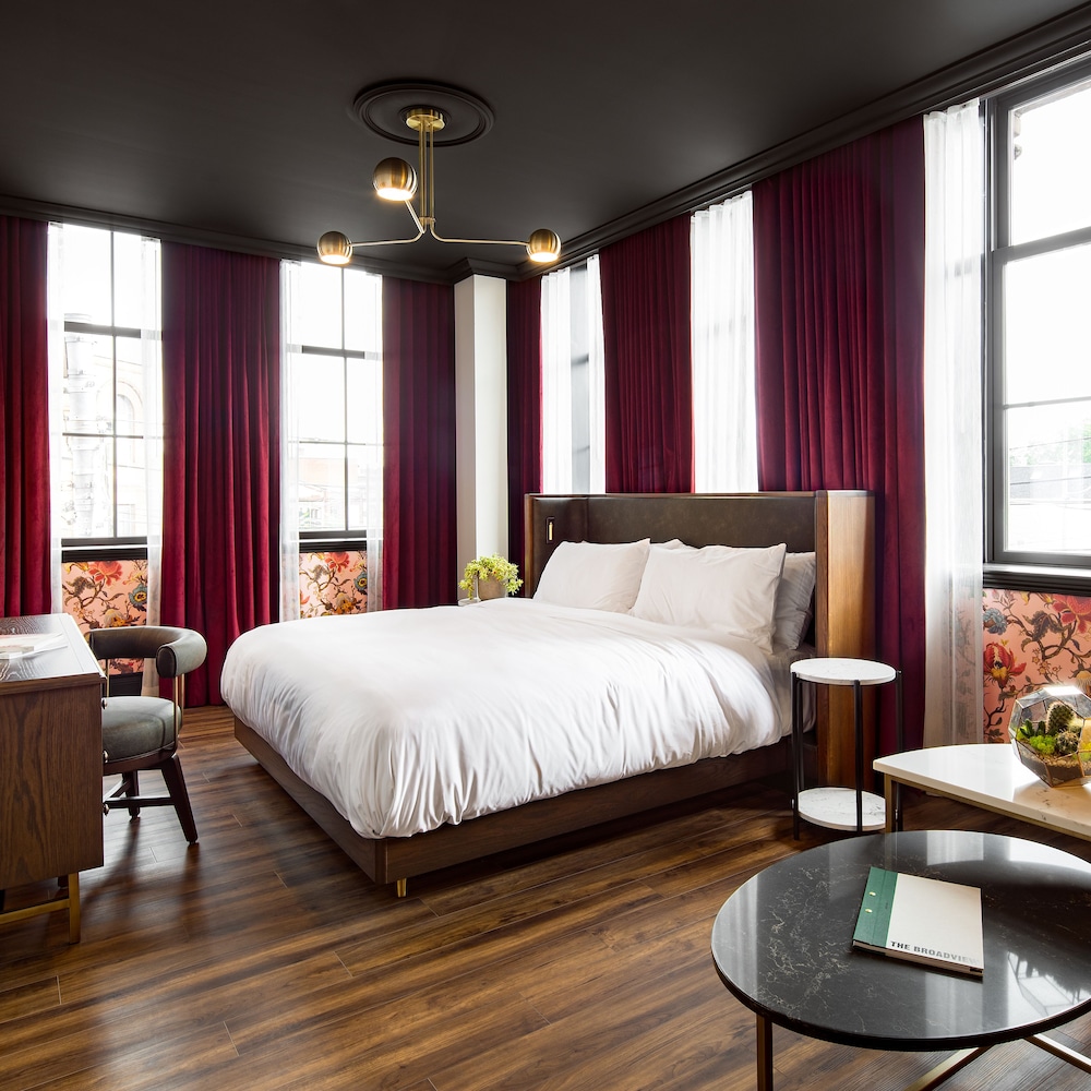 Deluxe Room, 1 King Bed with Sofa bed, Corner