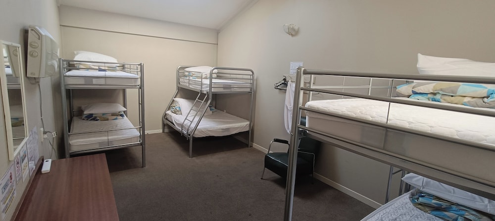 Backpacker _Dorm bed photo 1