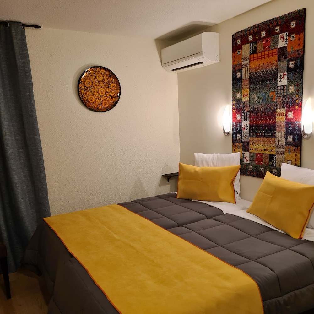 Classic Twin Room - Photo 1