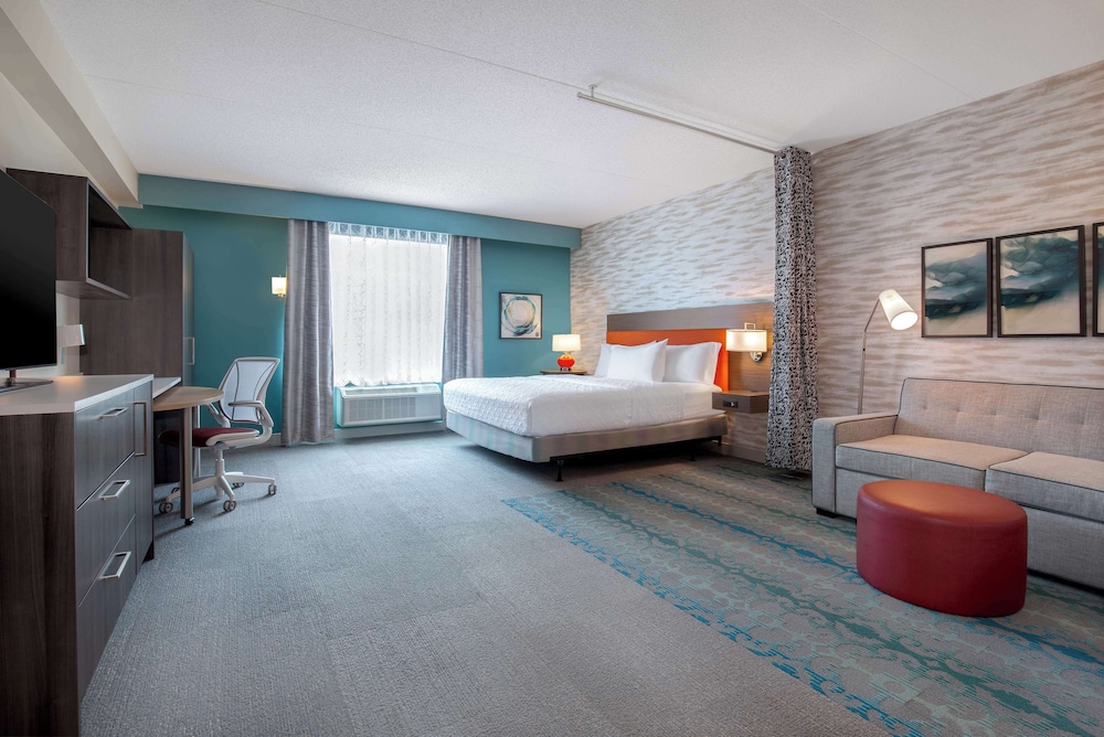 Studio Suite, 1 King Bed, Accessible (Roll-In Shower)