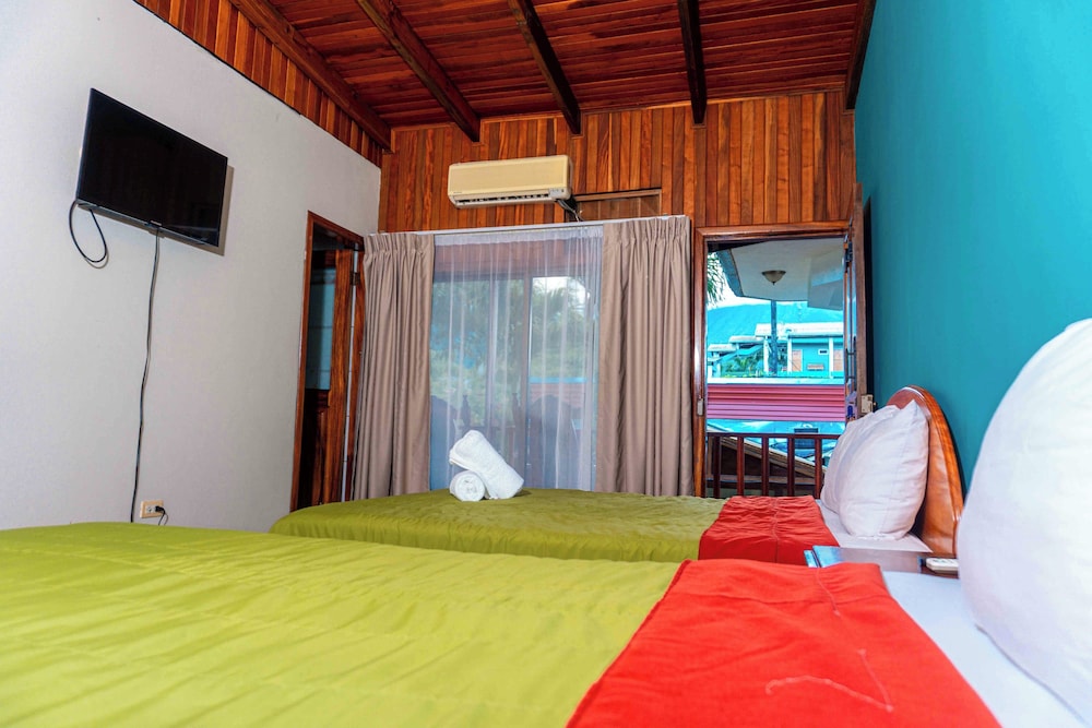 Standard Room, 2 Double Beds photo 2
