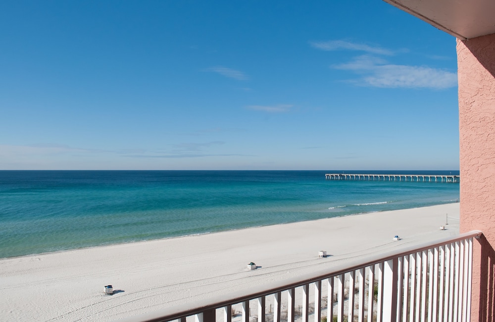 Family Suite, 1 Bedroom, Balcony, Beach View photo 3