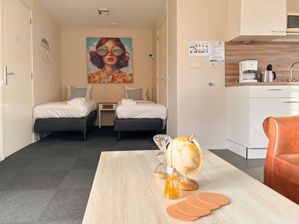 Comfort Studio, Courtyard Area