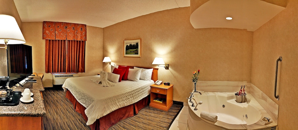 Room, 1 King Bed, Jetted Tub - Photo 1