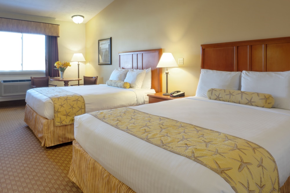 Deluxe Room, 2 Queen Beds - Photo 1
