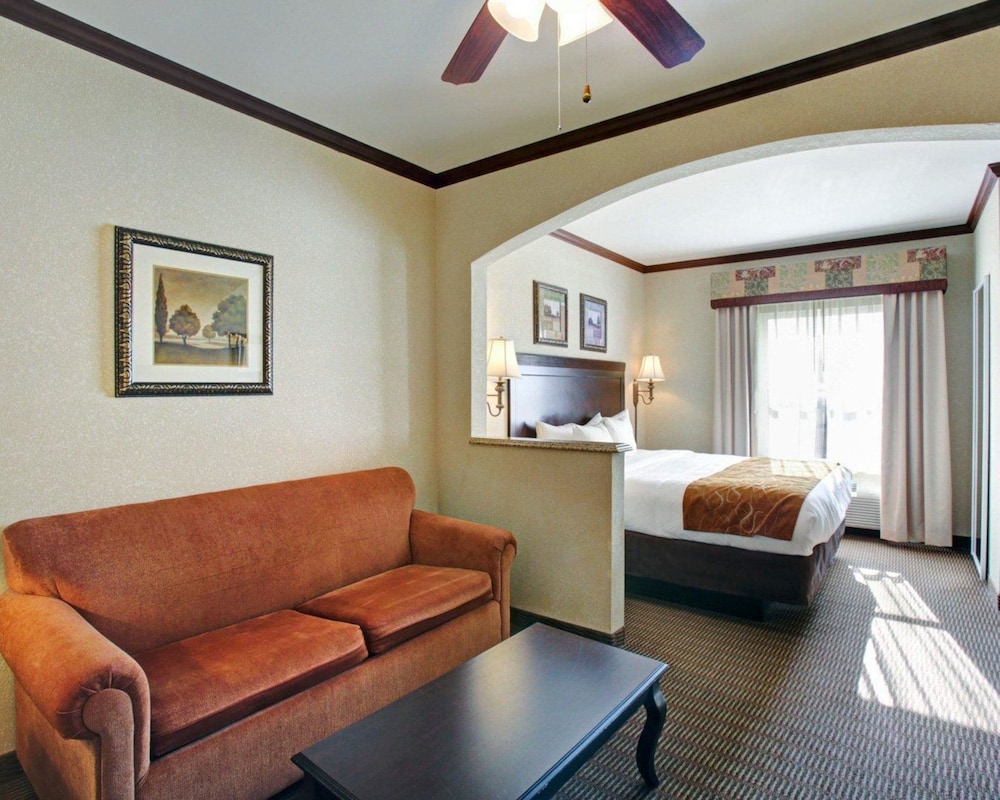 Suite, Non Smoking photo 1