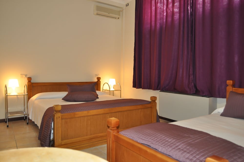 Triple Room photo 2