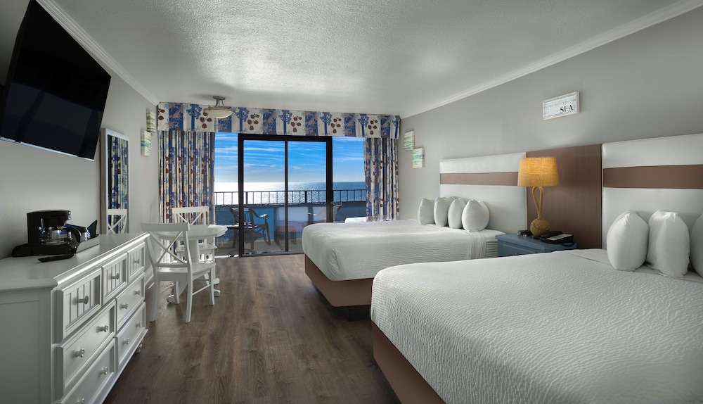 Oceanfront 2 Queen Efficiency photo 3