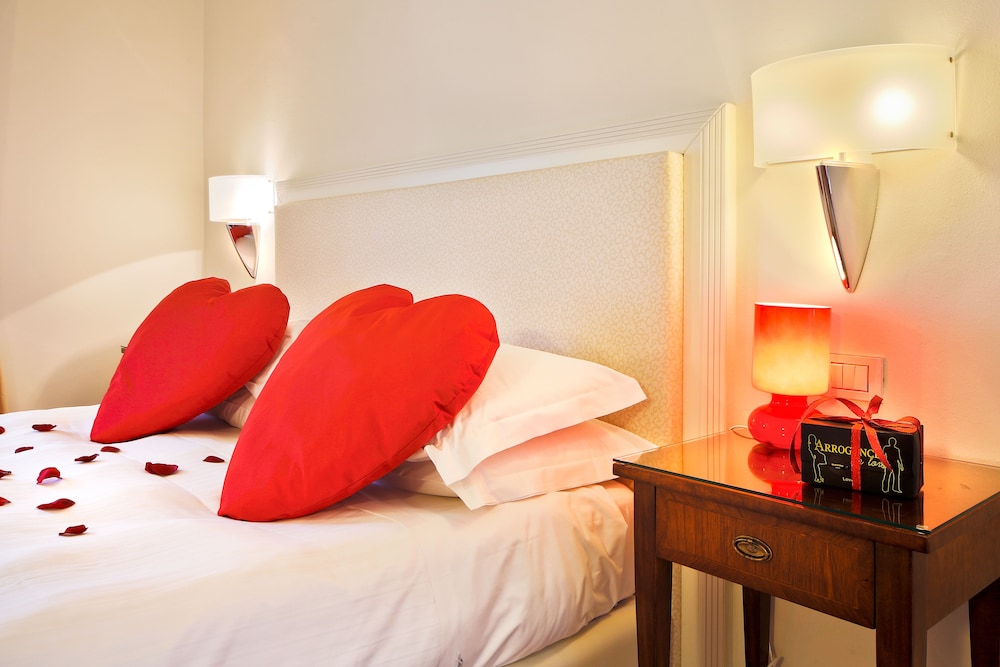 Executive Room, 1 King Bed - Photo 4