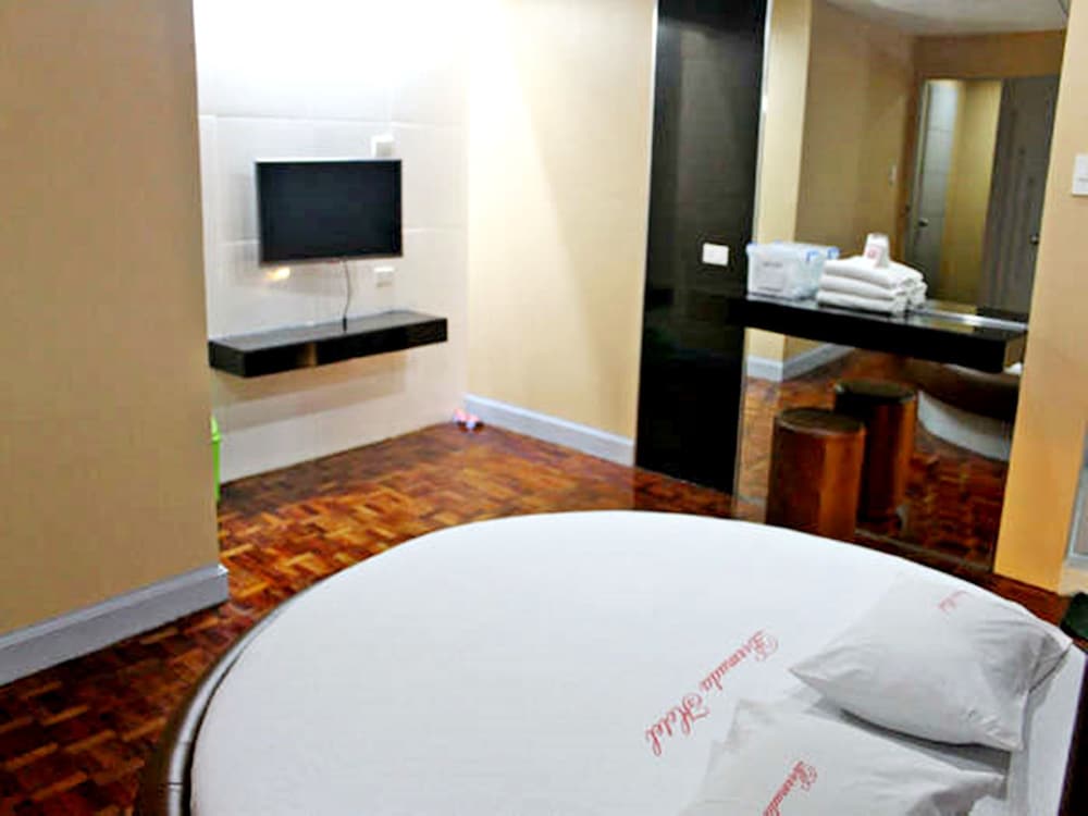 Taxi Room photo 2