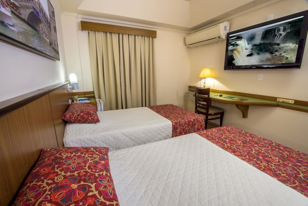 Deluxe Triple Room photo 3