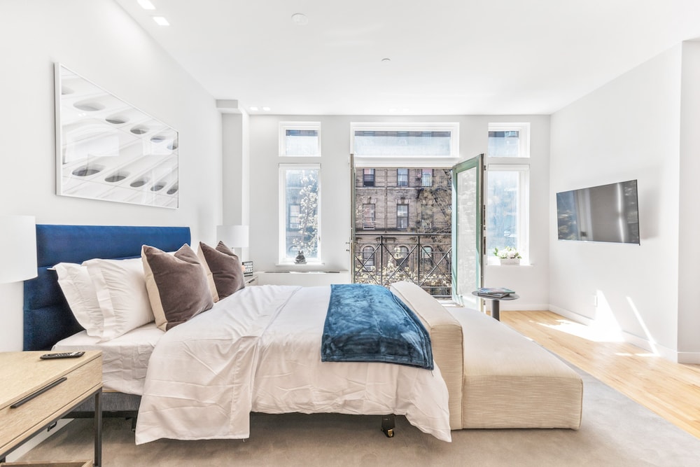 Classic Studio, 1 Queen Bed, Kitchen, City View photo 3