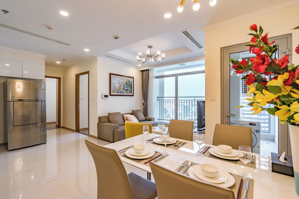 Apartment, 2 Bedrooms, City View photo 3