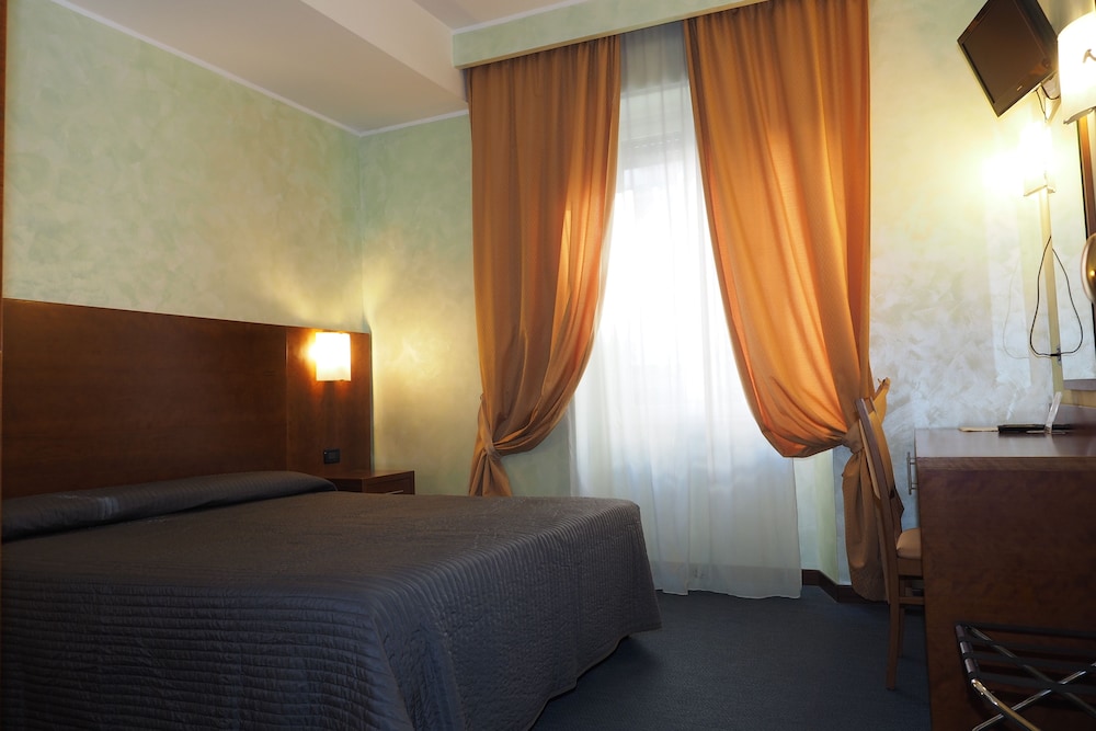 Standard Double Room photo 1