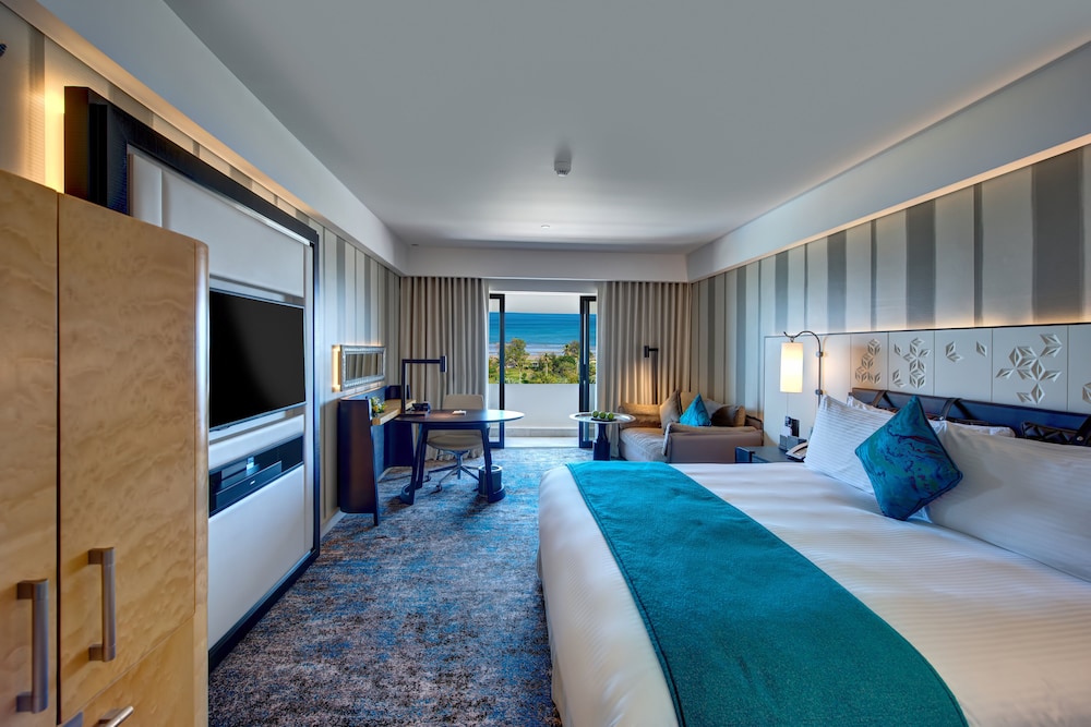 Club Room, 1 King Bed, Balcony, Sea View (Club Lounge Access) - Photo 1