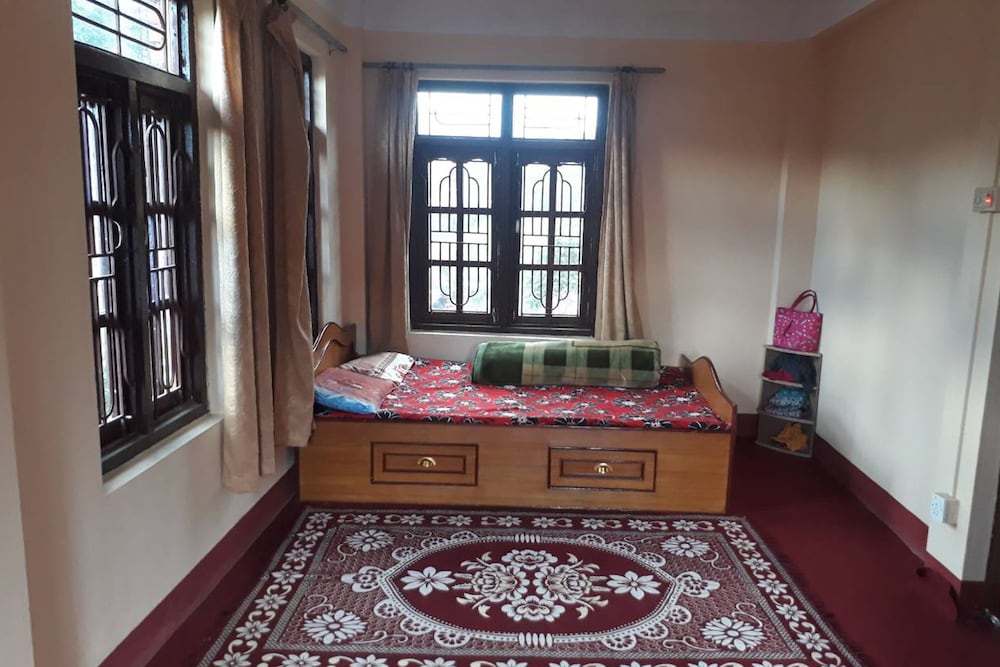 Basic Room, 1 Double Bed, Non Smoking photo 3