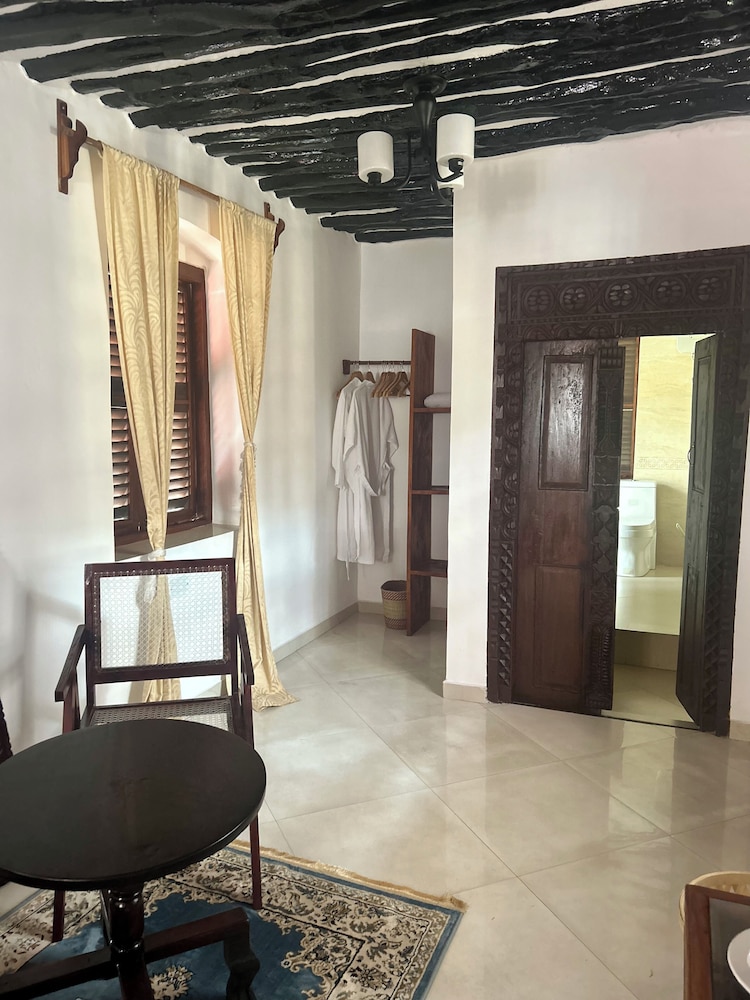 Comfort Double Room, Private Bathroom, Garden View