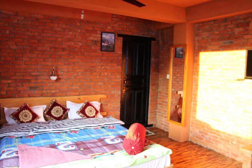 Deluxe Room With Private Balcony, Lake View Breakfast Included photo 1