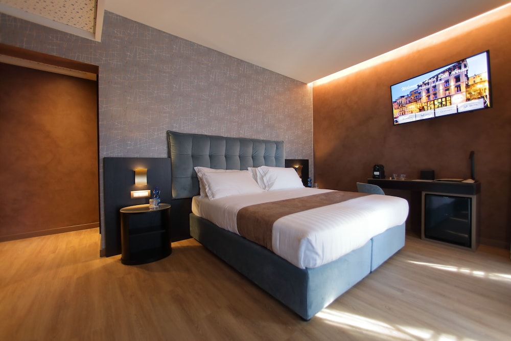Deluxe Double Room - Photo 1