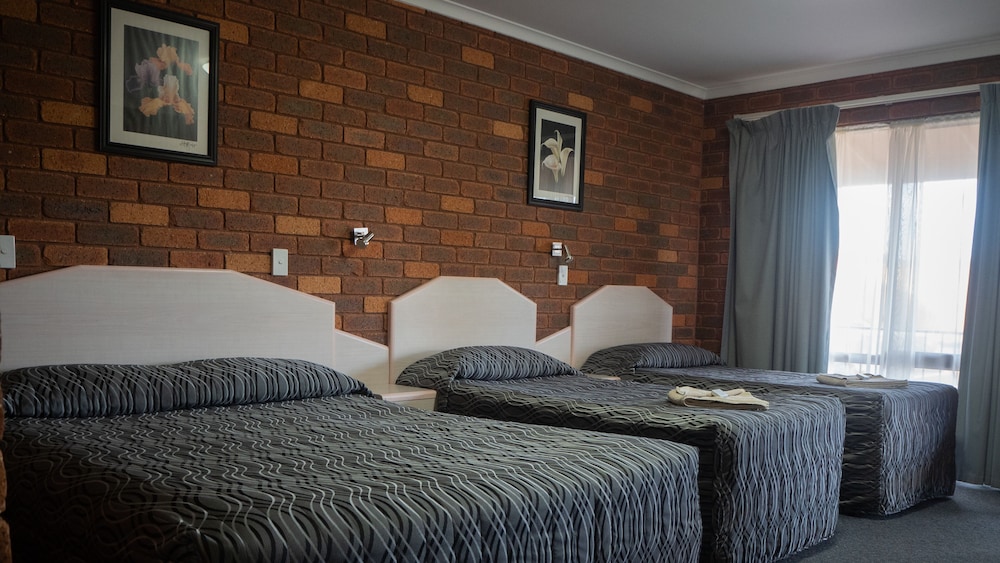 Family Quadruple Room photo 2