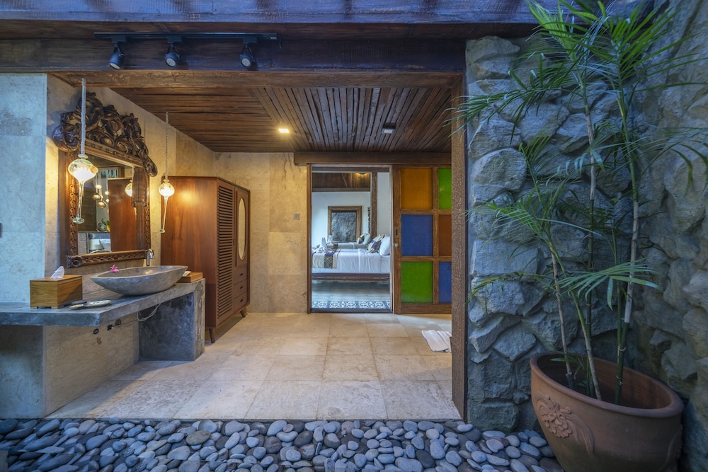 One Bedroom Villa with Private Pool - Photo 9