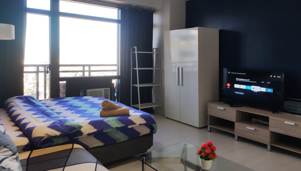 Deluxe Studio, Balcony, City View photo 3
