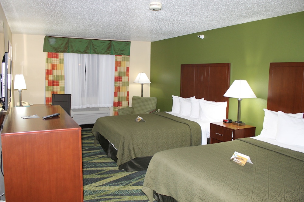 Standard Room, 2 Queen Beds, Non Smoking - Photo 1