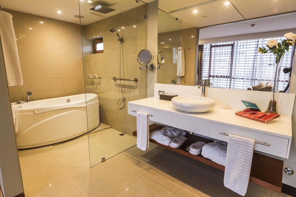 NOI Suite King Room - Photo 4