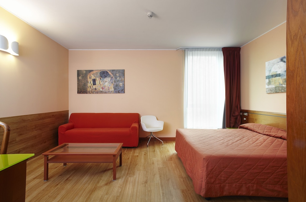 Superior Triple Room - Photo 3