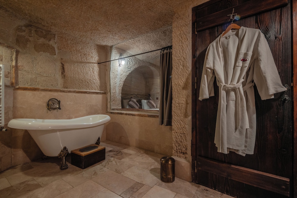Suite - Photo 5