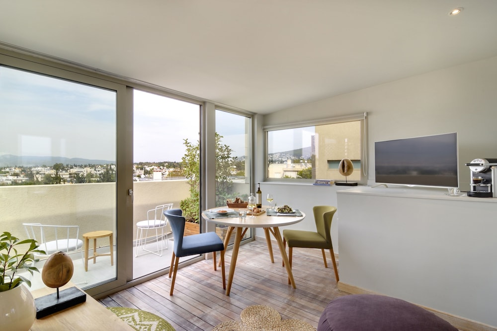 Loft Suite - Photo 16