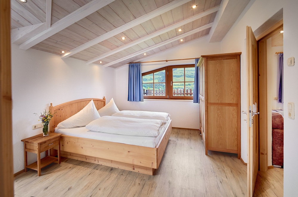Panoramic Condo, 1 King Bed, Terrace, Valley View