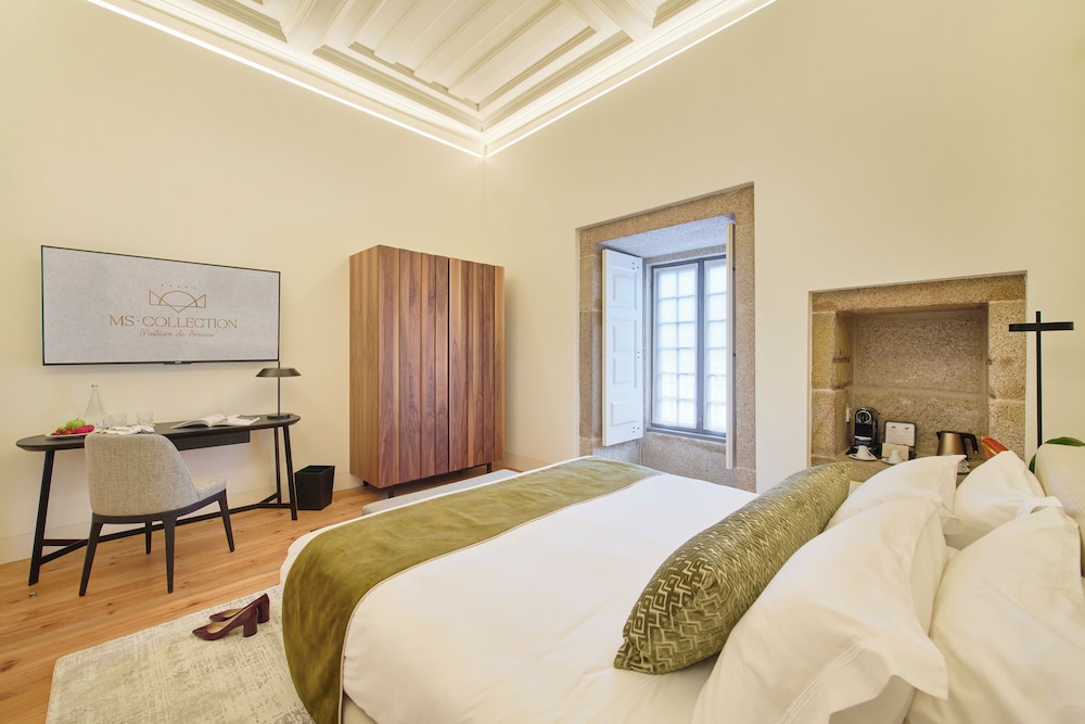 Classic Double or Twin Room, Garden View