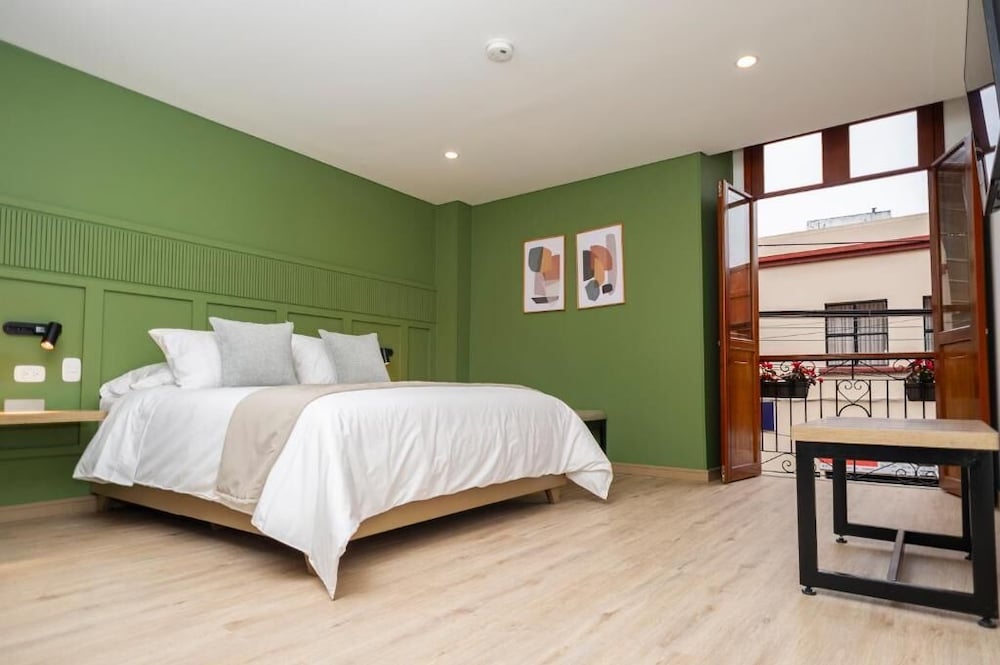 Double Room, Balcony, City View photo 1