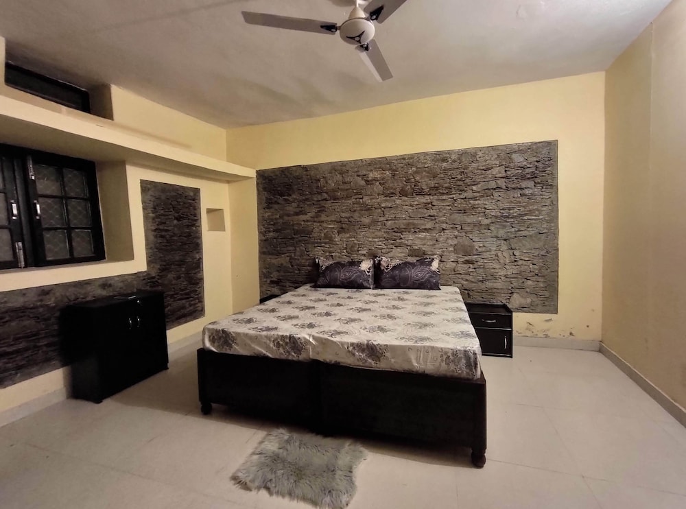 Standard Room - Photo 13
