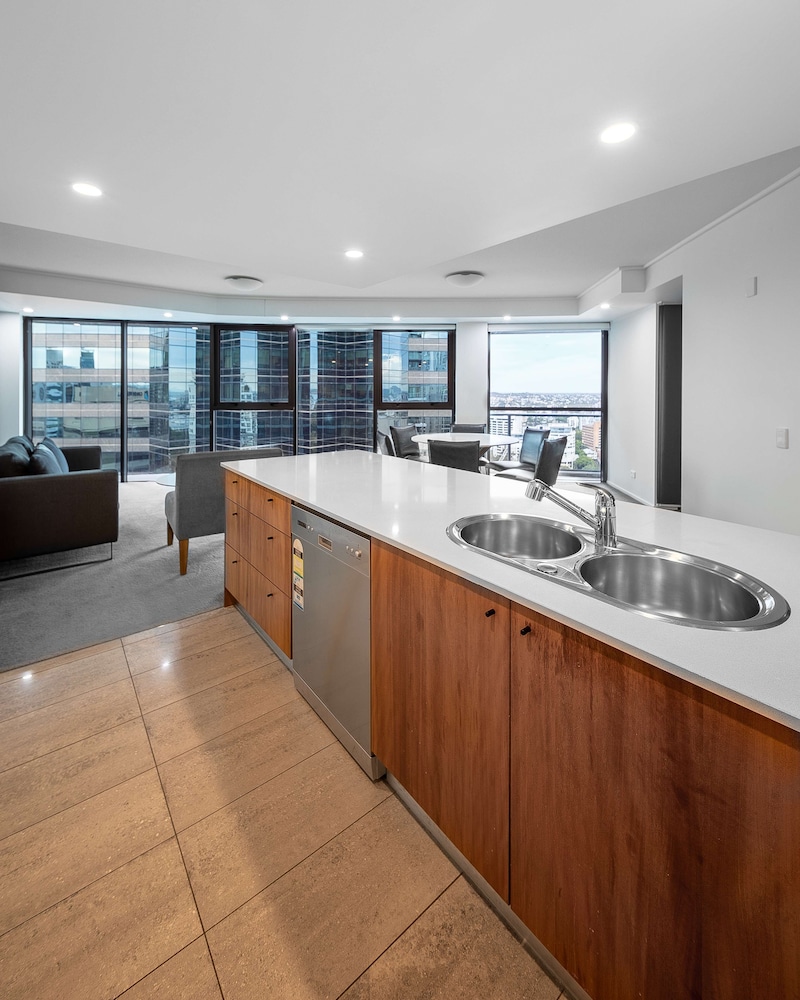 Apartment, 3 Bedrooms, River View (No Housekeeping) - Photo 6